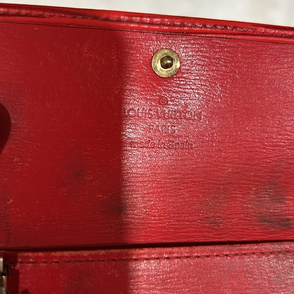 Louis Vuitton Key case. Red Epi Leather - Picture 5 of 6